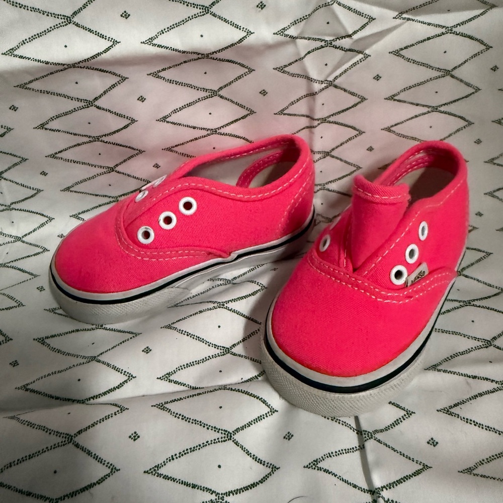 Vans Kids Slip-On Sneakers in Hot Pink